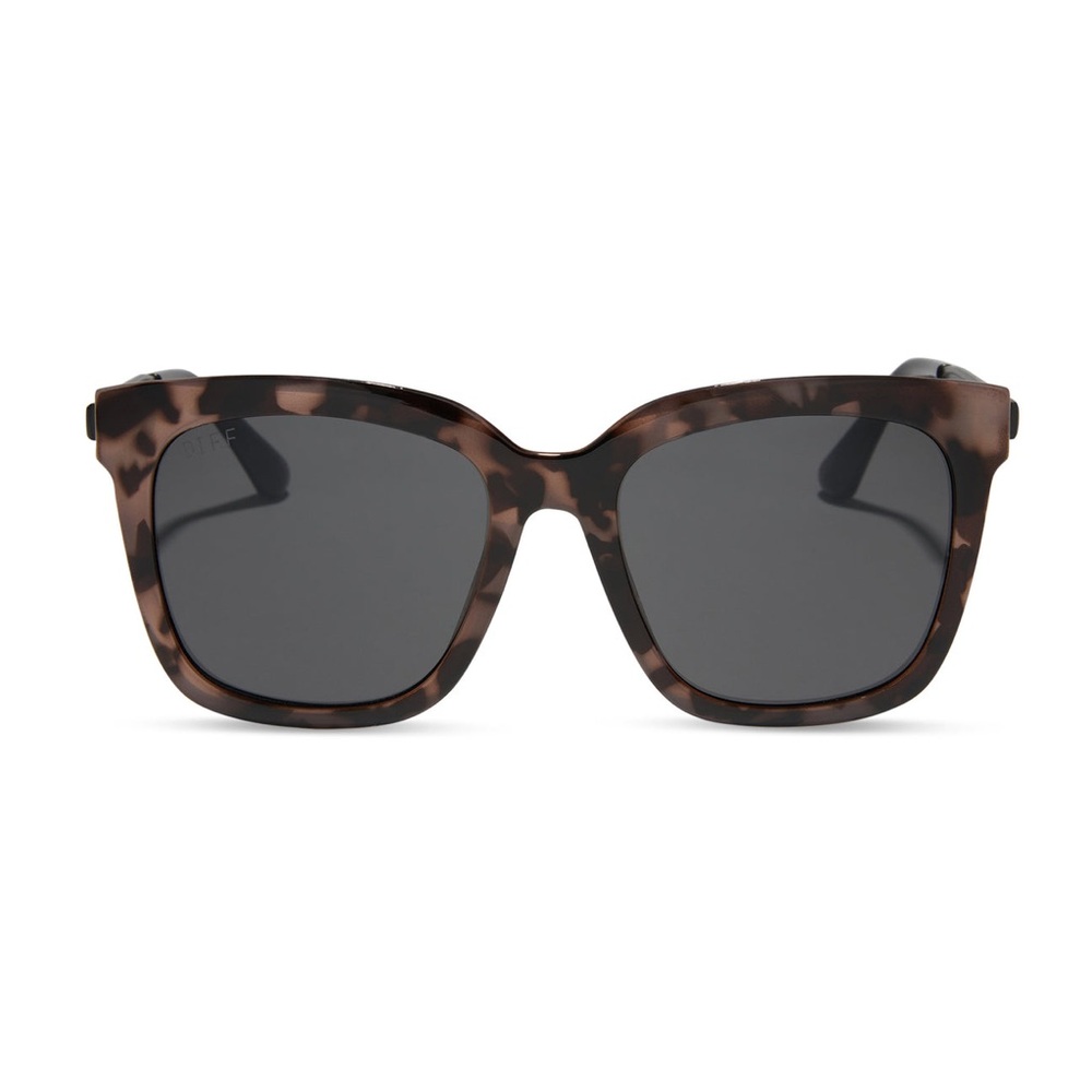 BRAND NEW !!Diff Eyewear Hailey sunnies!!!